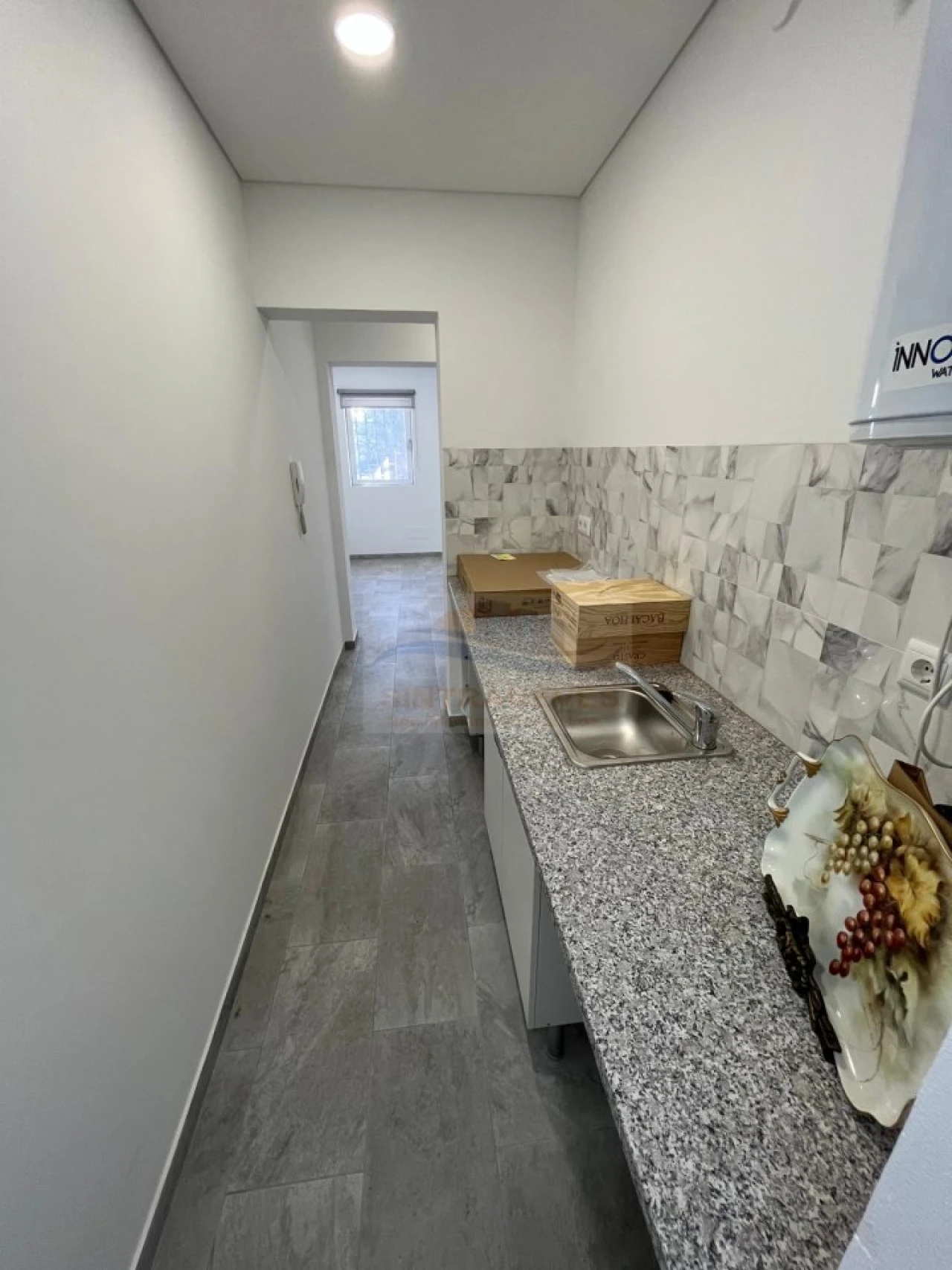 Apartamento T1 para Venda em Sacavém e Prior Velho Foto 2