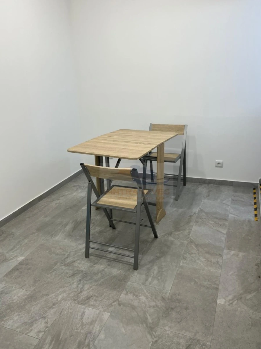 Apartamento T1 para Venda em Sacavém e Prior Velho Foto 8