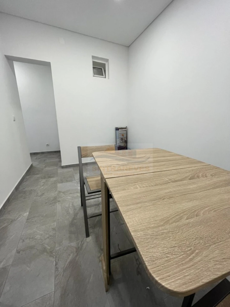 Apartamento T1 para Venda em Sacavém e Prior Velho Foto 10