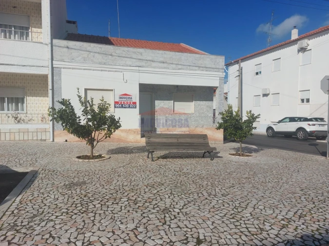 Moradia T2 para Venda em Nossa Senhora da Conceição e São Bartolomeu