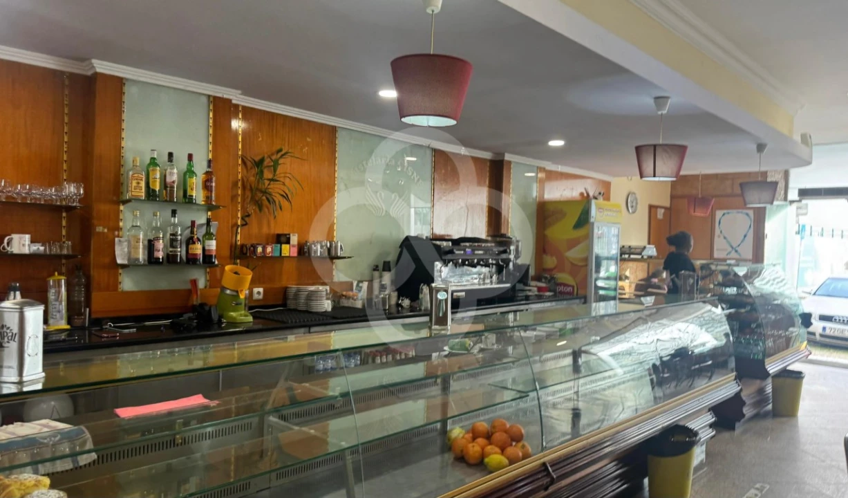 Negócio para Arrendamento em Mina de Água Foto 6