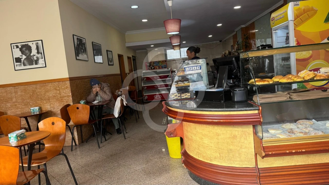 Negócio para Arrendamento em Mina de Água Foto 7