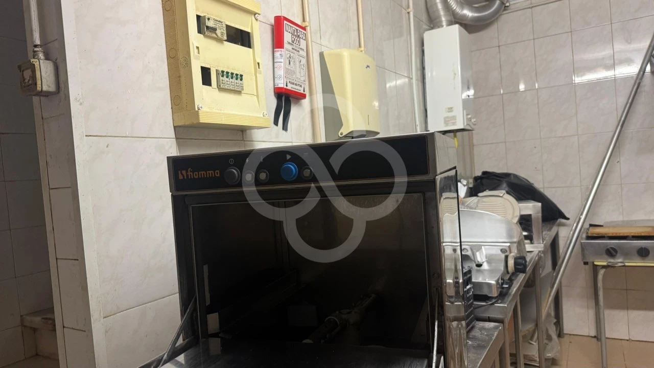 Negócio para Arrendamento em Mina de Água Foto 13