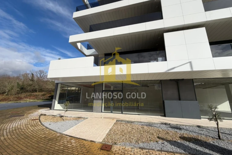 Loja para Venda em Povoa de Lanhoso (N. Senhora do Amparo) Foto 6