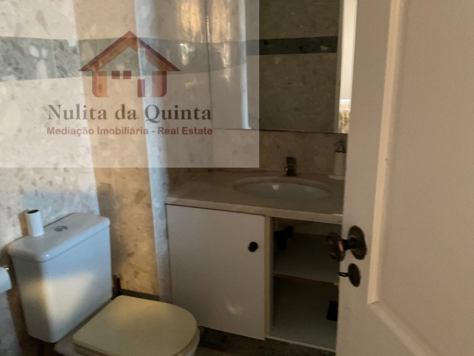 Moradia T4 para Venda em Albufeira e Olhos de Água Foto 15