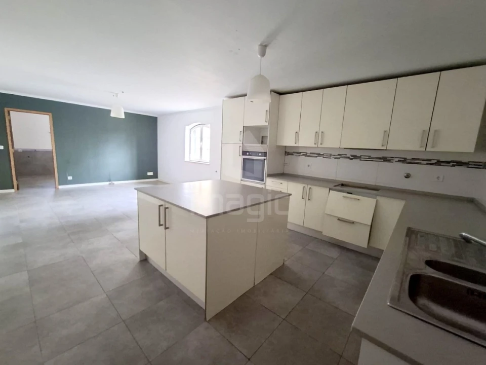 Moradia T4 para Venda em Ramalhal Foto 3