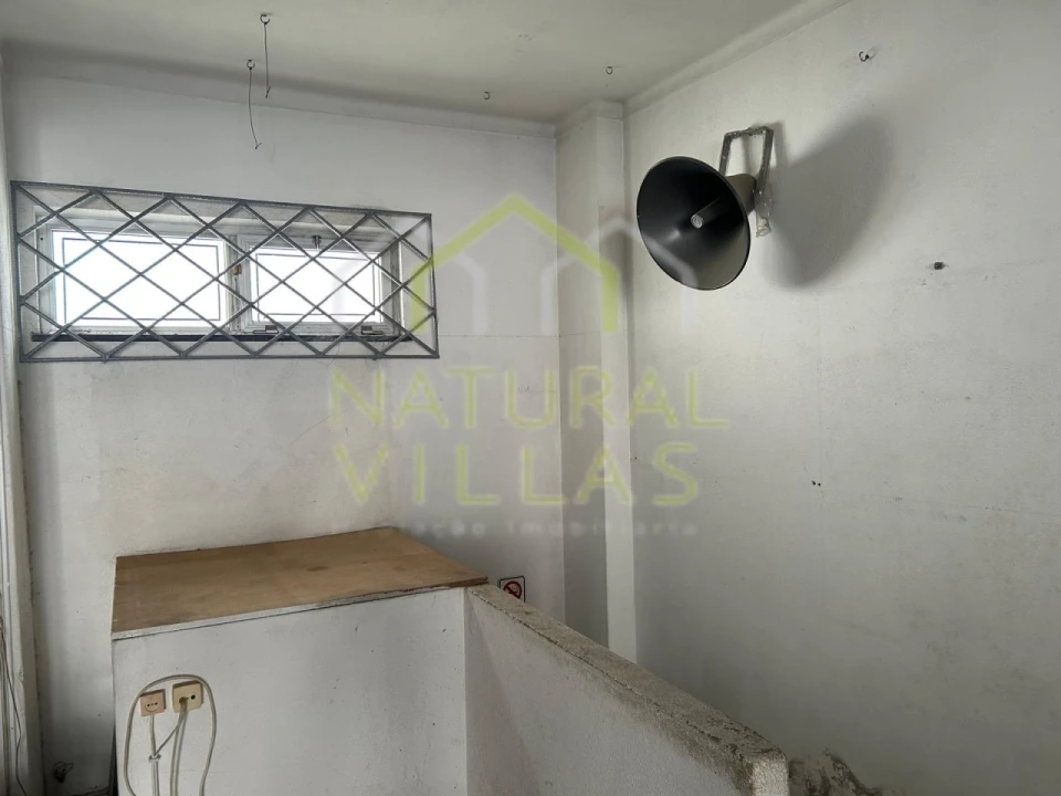 Loja para Arrendamento em Loule (São Clemente) Foto 4