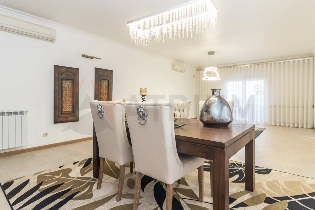 Moradia T7 para Venda em Sado Foto 11