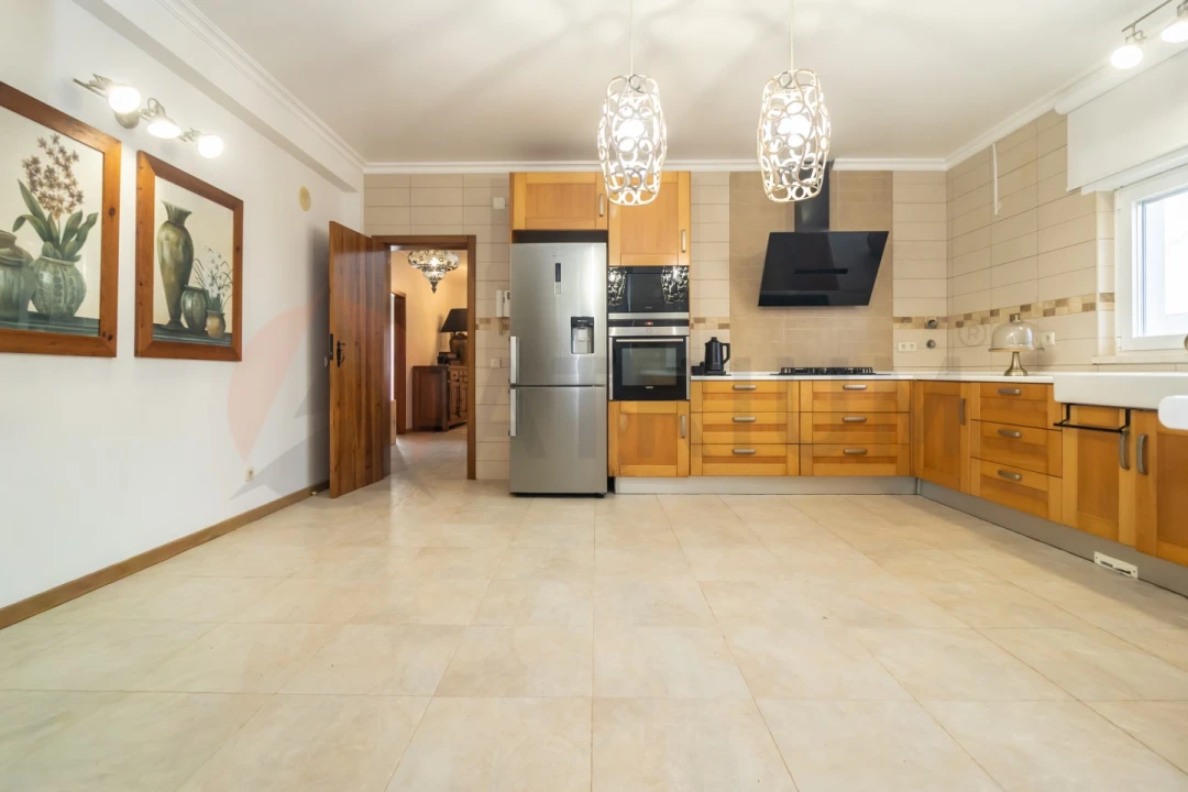 Moradia T7 para Venda em Sado Foto 17