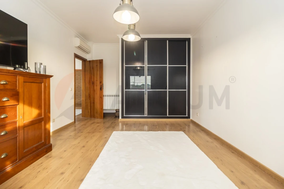 Moradia T7 para Venda em Sado Foto 53