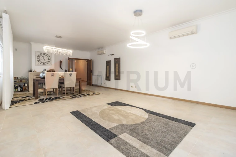 Moradia T7 para Venda em Sado Foto 13