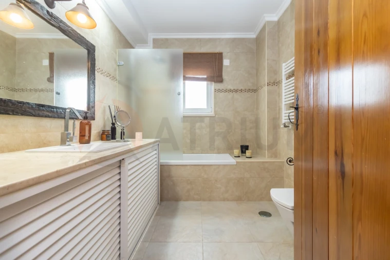 Moradia T7 para Venda em Sado Foto 31