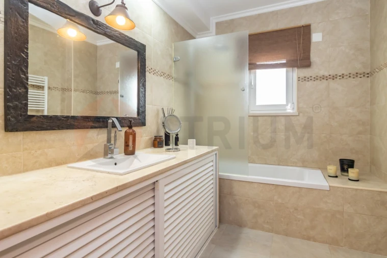 Moradia T7 para Venda em Sado Foto 32