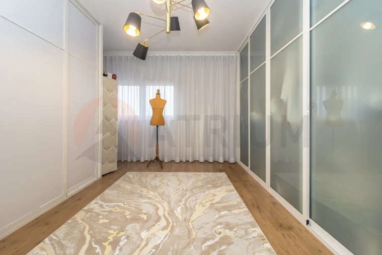 Moradia T7 para Venda em Sado Foto 43