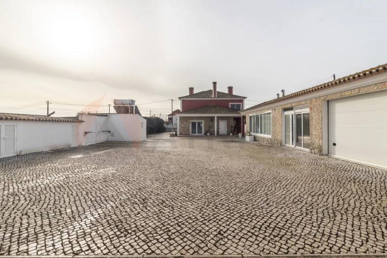 Moradia T7 para Venda em Sado Foto 59