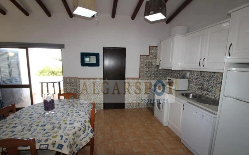 Moradia T2 para Venda em Armação de Pera Foto 6