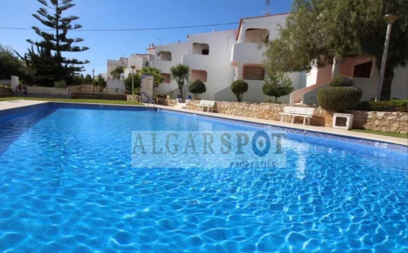 Moradia T2 para Venda em Armação de Pera Foto 16