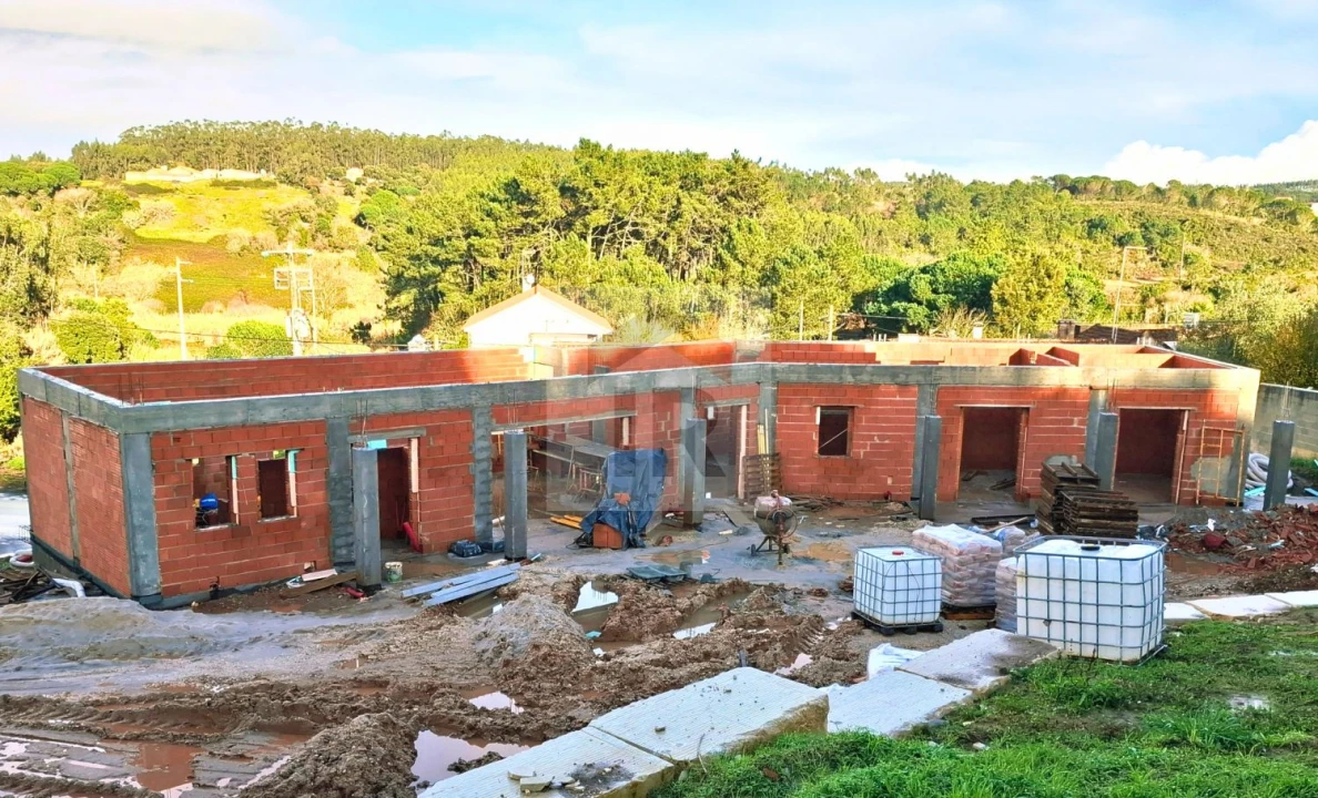 Moradia T3 para Venda em Salir de Matos Foto 25