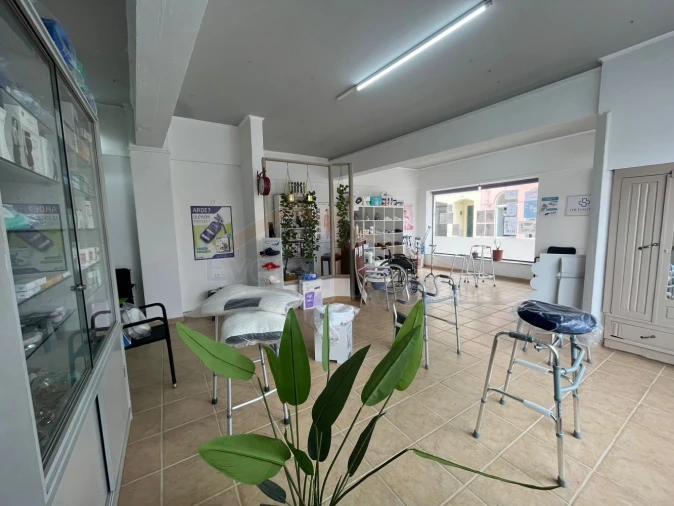 Loja para Trespasse em Atouguia da Baleia Foto 1