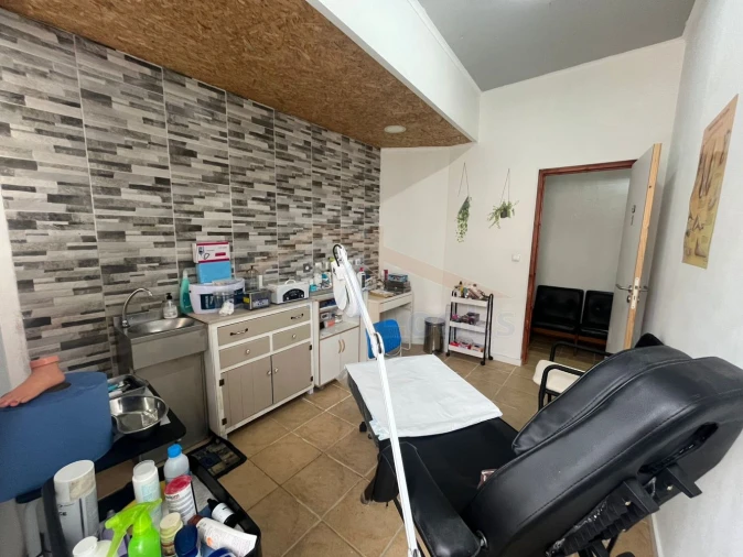 Loja para Trespasse em Atouguia da Baleia Foto 7