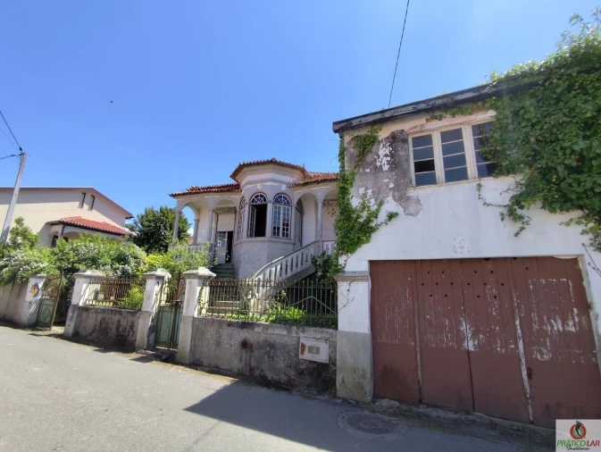 Moradia T6 para Venda em Aguada de Cima Foto 2