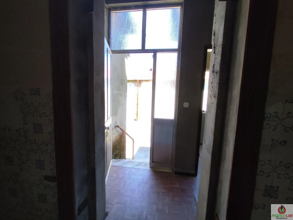 Moradia T6 para Venda em Aguada de Cima Foto 9