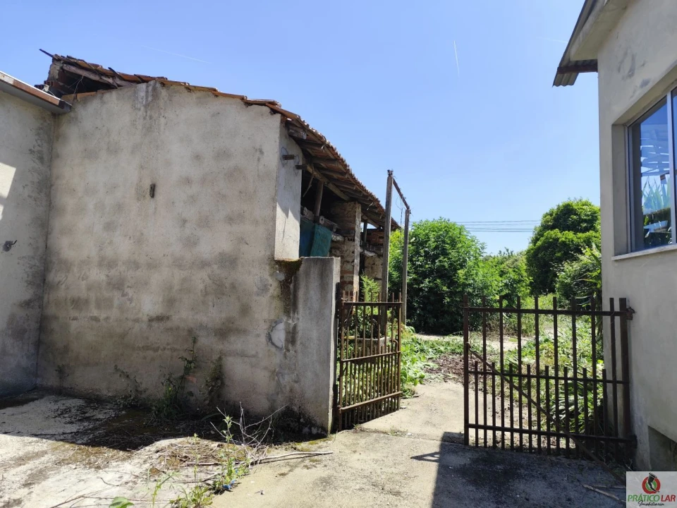 Moradia T6 para Venda em Aguada de Cima Foto 6