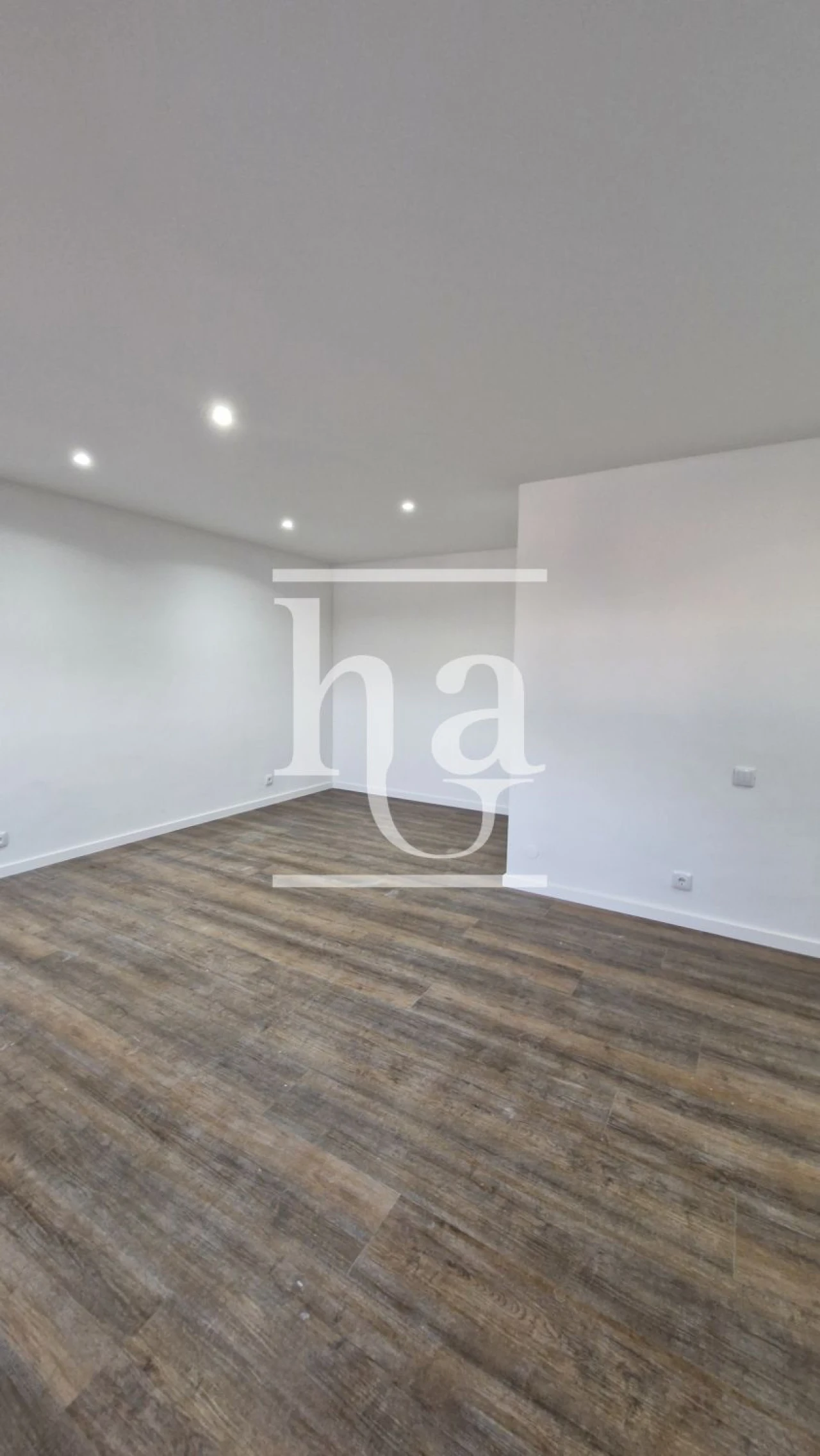 Apartamento T2 para Venda em Milheiros Foto 7