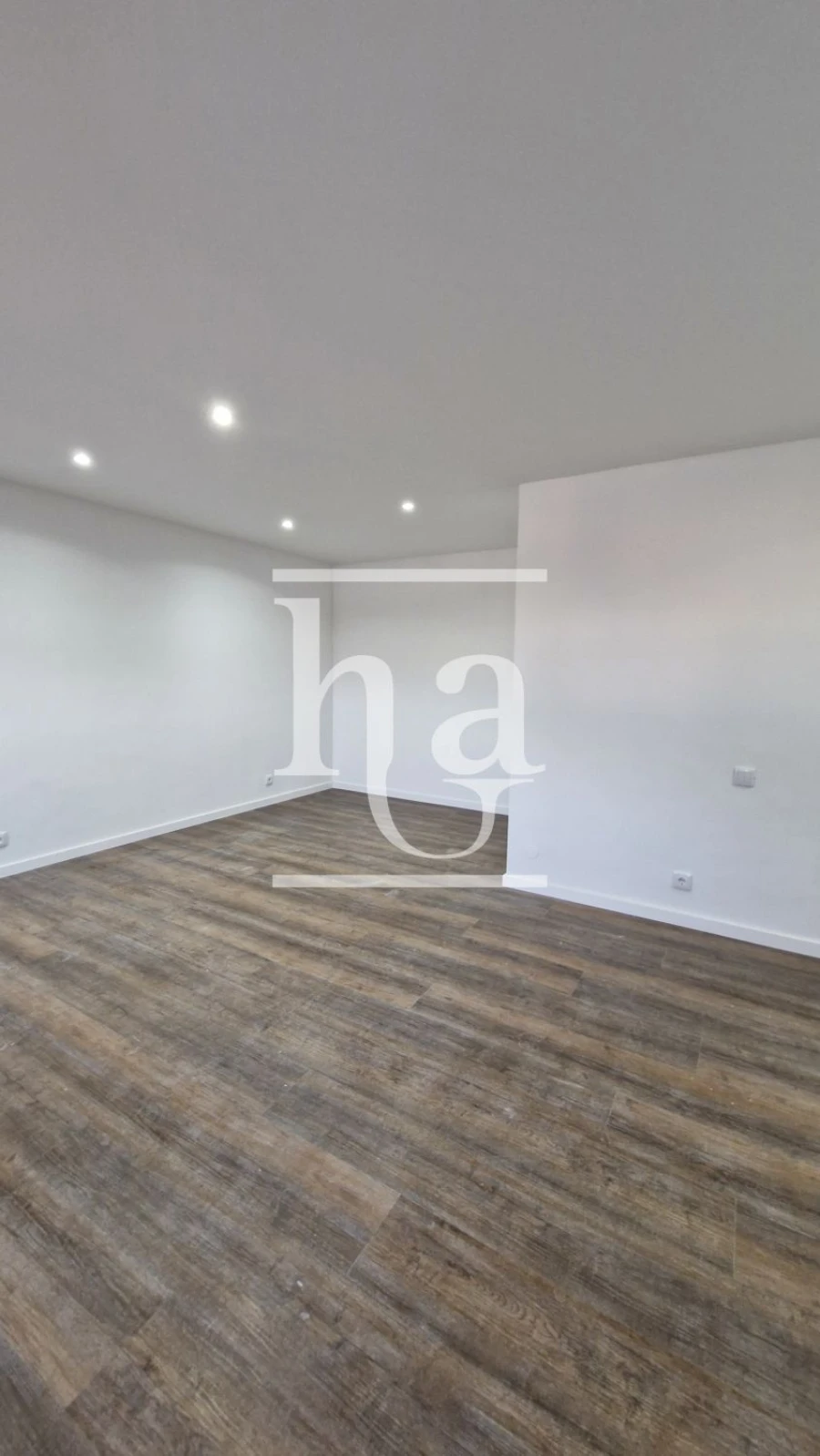 Apartamento T2 para Venda em Milheiros Foto 7