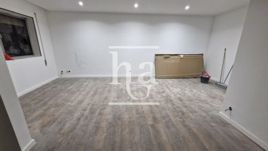 Apartamento T2 para Venda em Milheiros Foto 12