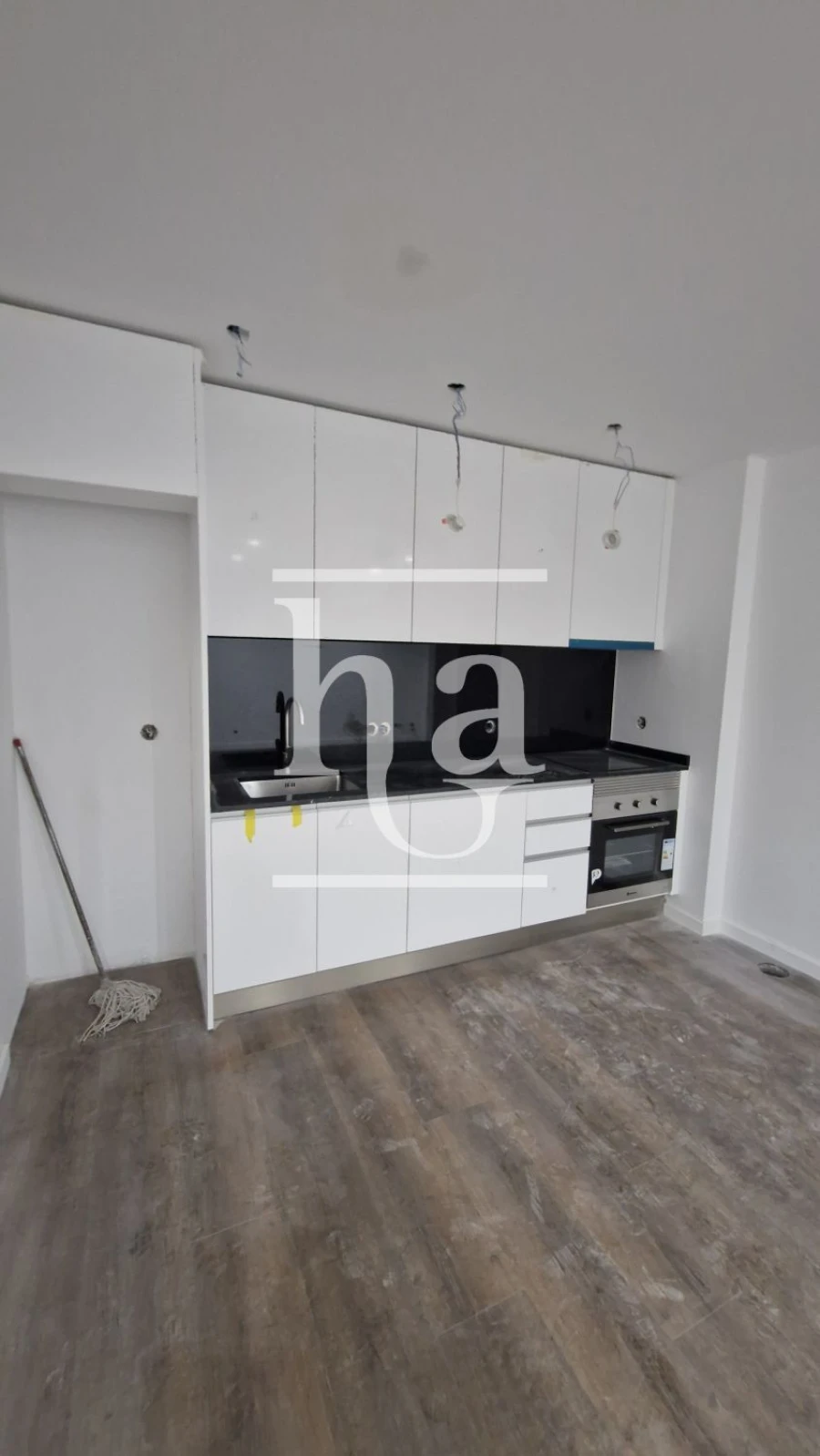 Apartamento T2 para Venda em Milheiros Foto 8