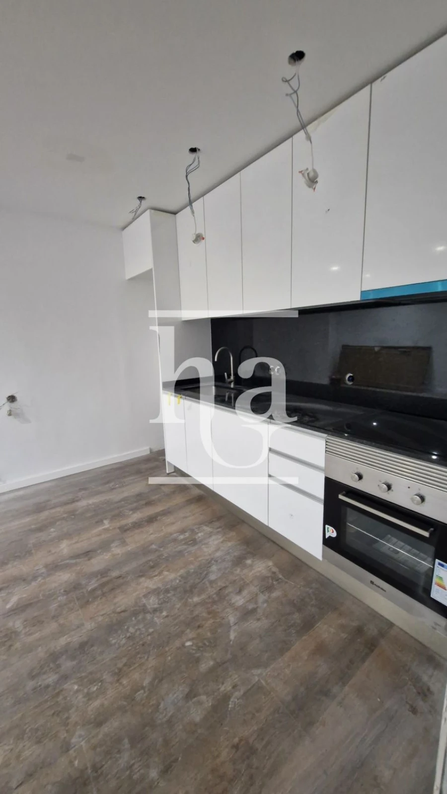 Apartamento T2 para Venda em Milheiros Foto 9