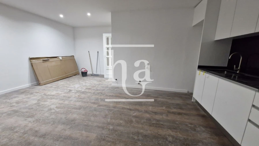 Apartamento T2 para Venda em Milheiros Foto 11