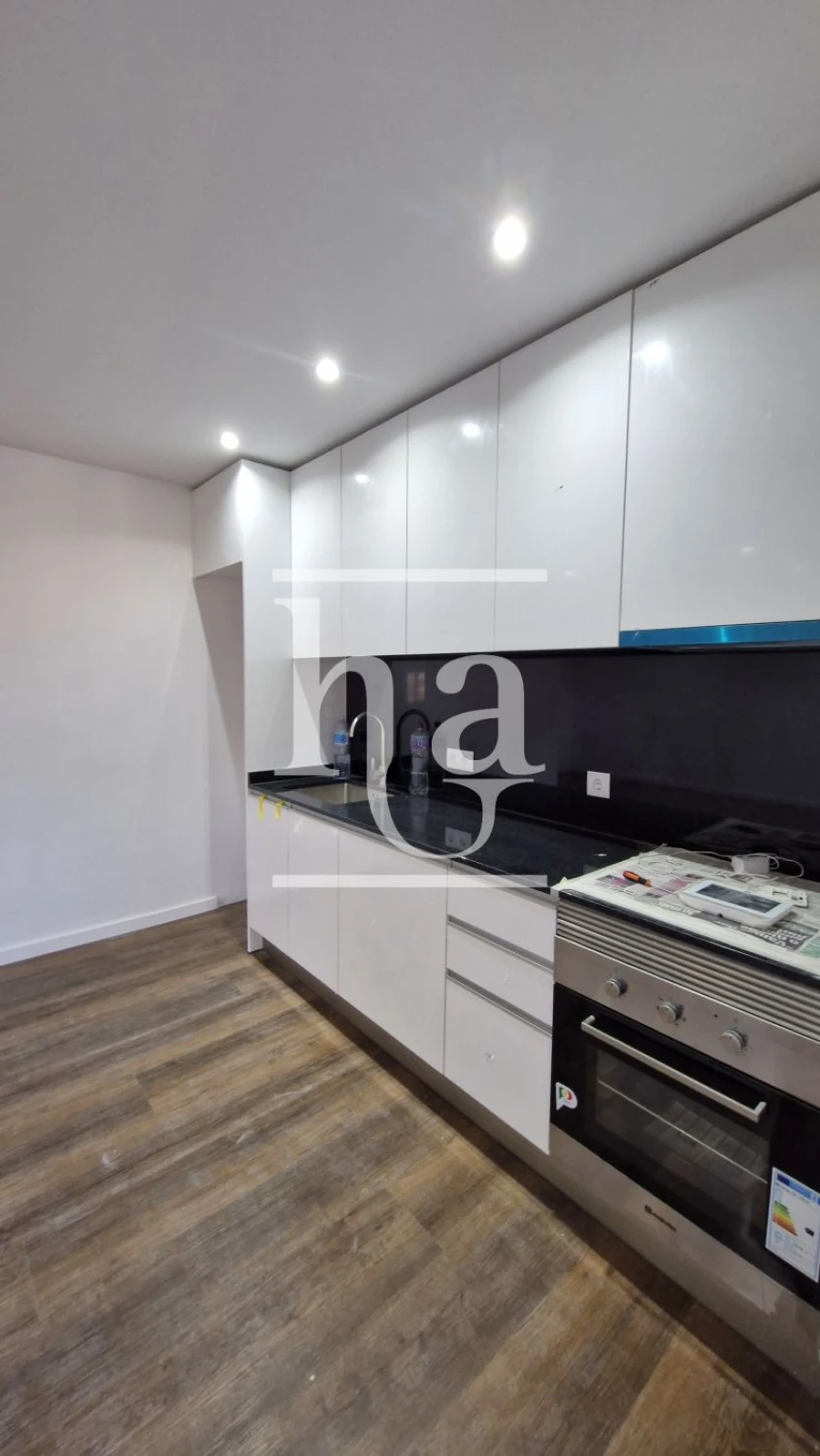 Apartamento T2 para Venda em Milheiros Foto 3