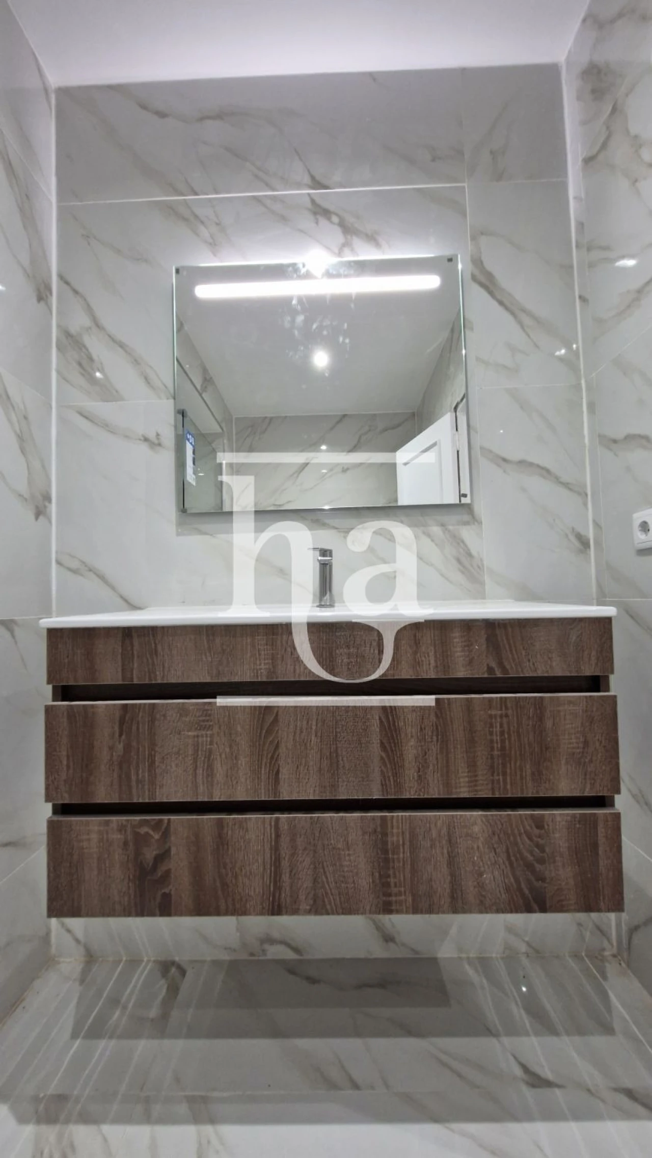 Apartamento T2 para Venda em Milheiros Foto 13