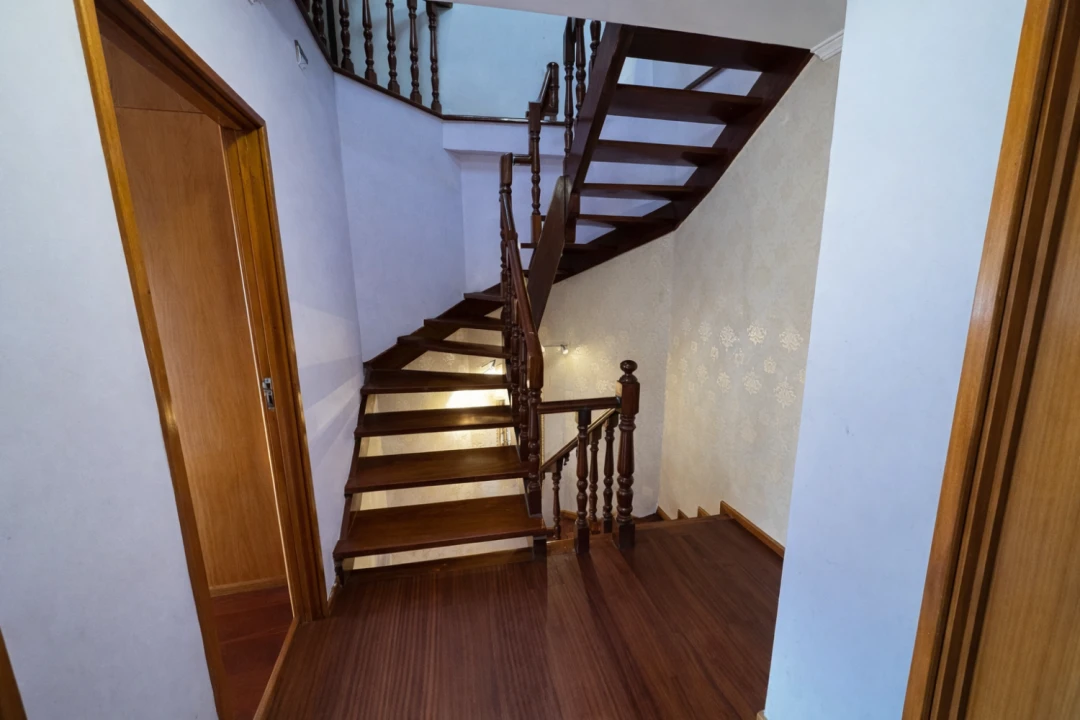 Moradia T4 para Venda em Castêlo da Maia Foto 17