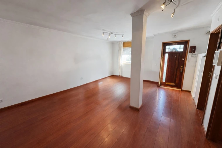 Moradia T4 para Venda em Castêlo da Maia Foto 4