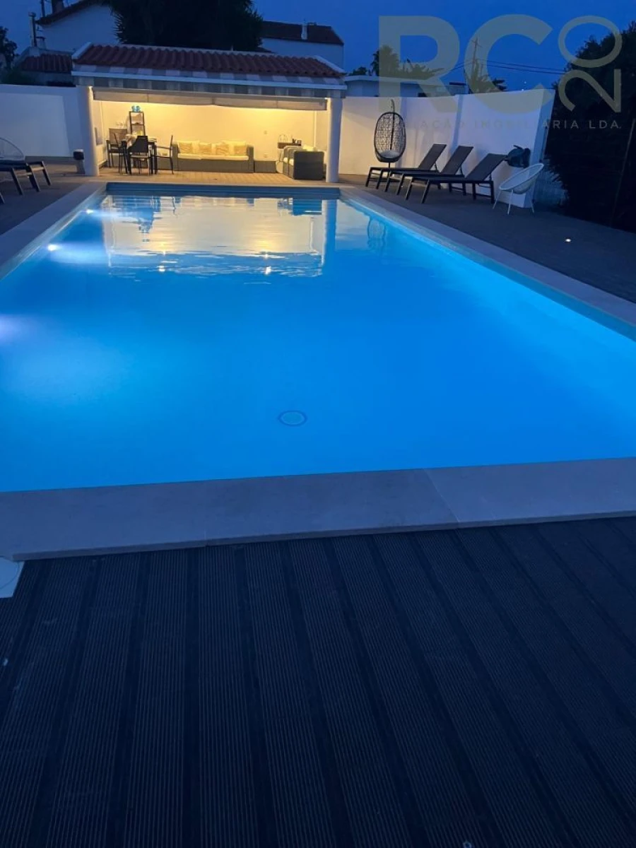 Moradia T10 para Venda em Turcifal Foto 59