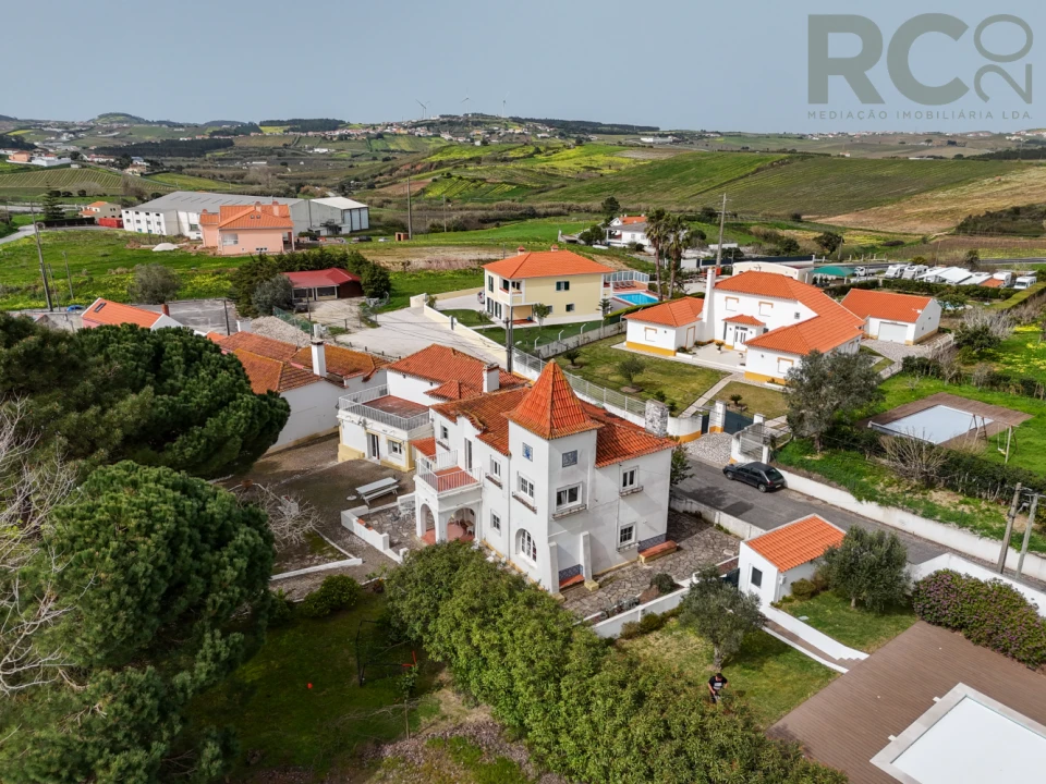 Moradia T10 para Venda em Turcifal Foto 1