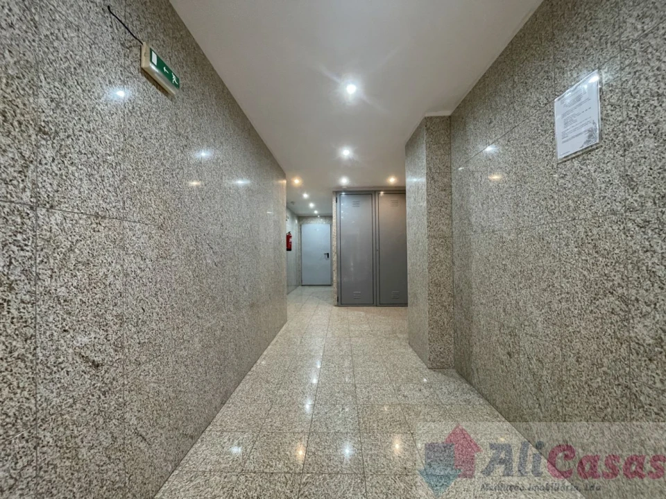 Apartamento T3 para Venda em São Felix da Marinha Foto 39