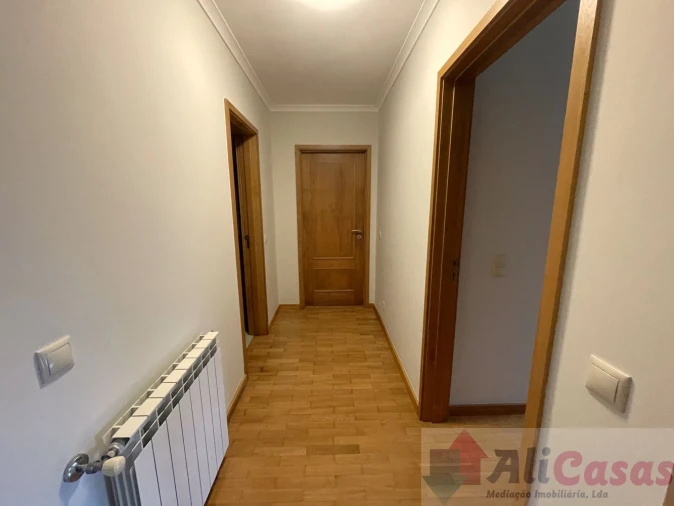 Apartamento T3 para Venda em São Felix da Marinha Foto 32