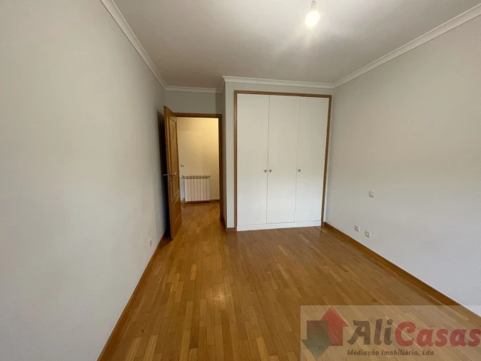 Apartamento T3 para Venda em São Felix da Marinha Foto 27