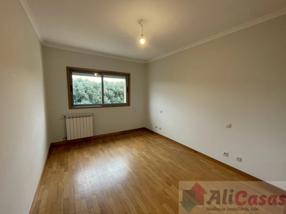 Apartamento T3 para Venda em São Felix da Marinha Foto 29