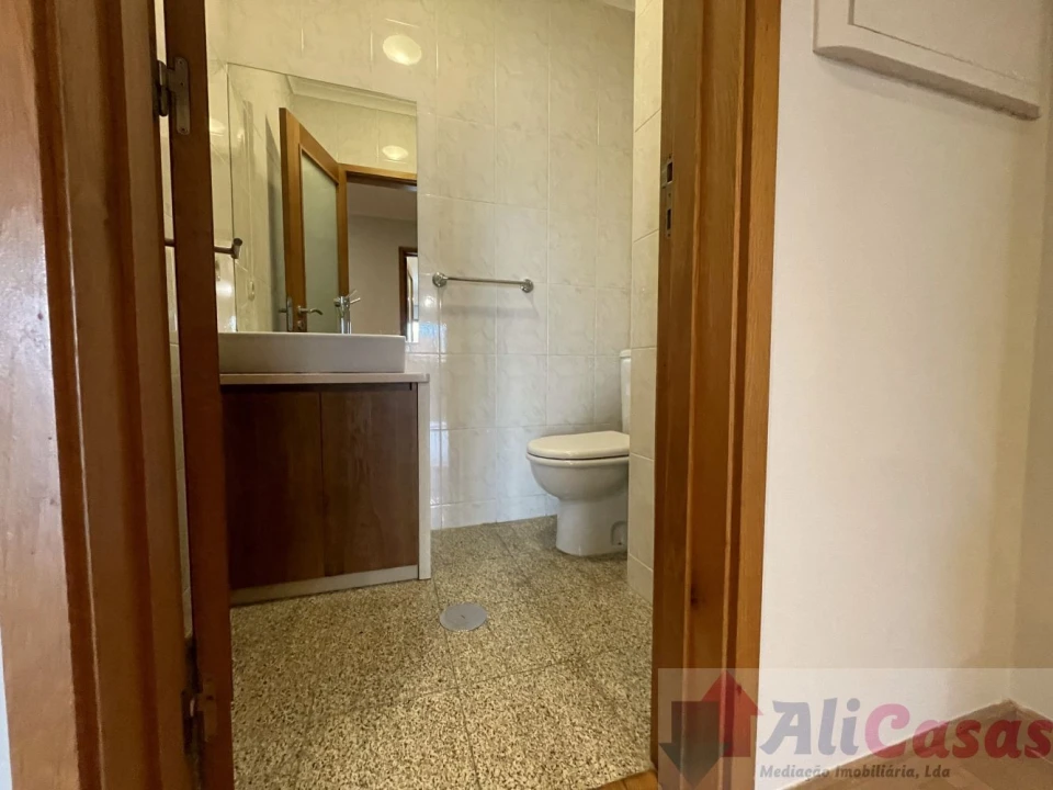 Apartamento T3 para Venda em São Felix da Marinha Foto 13