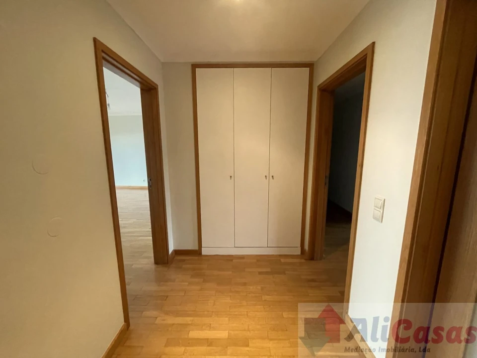 Apartamento T3 para Venda em São Felix da Marinha Foto 16