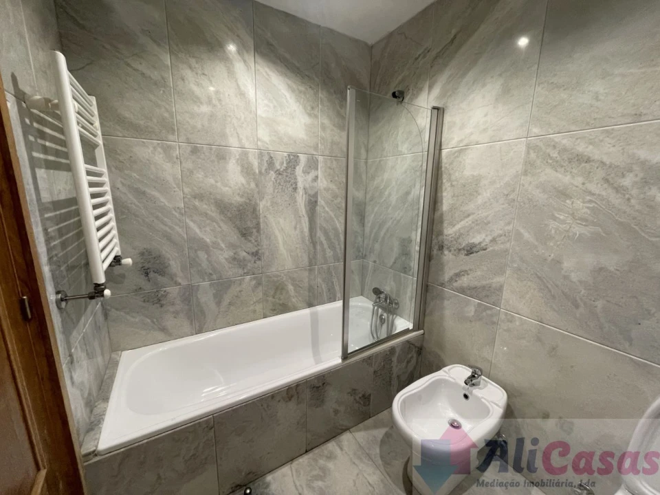 Apartamento T3 para Venda em São Felix da Marinha Foto 18