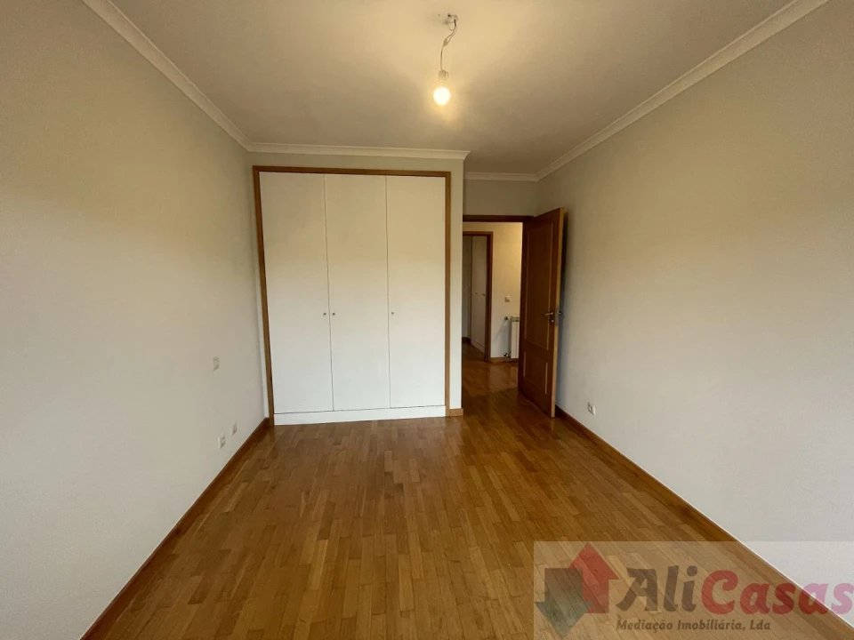 Apartamento T3 para Venda em São Felix da Marinha Foto 31