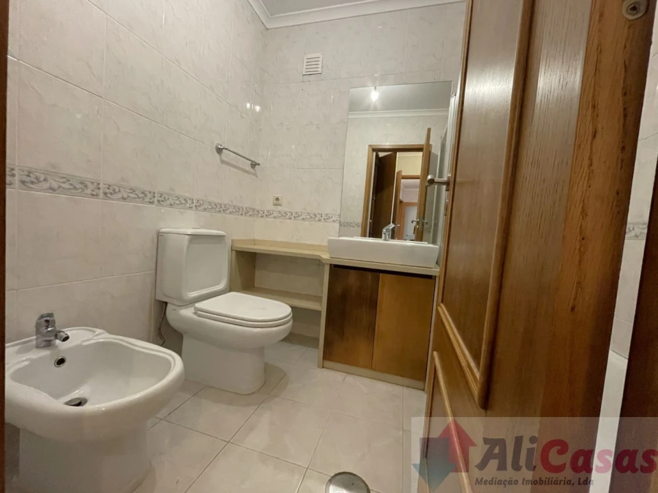 Apartamento T3 para Venda em São Felix da Marinha Foto 21