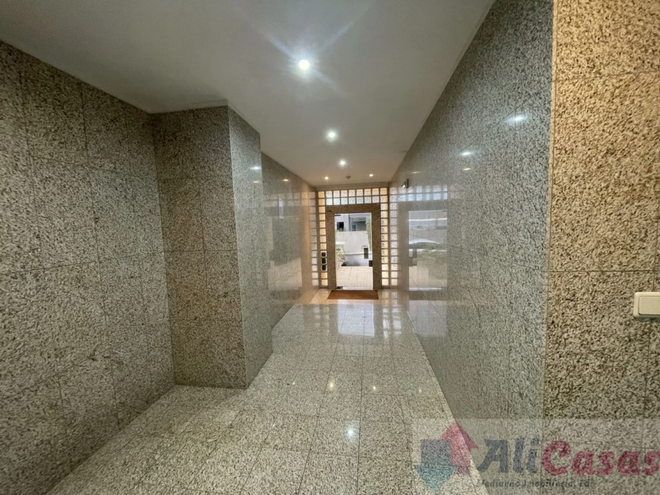 Apartamento T3 para Venda em São Felix da Marinha Foto 38