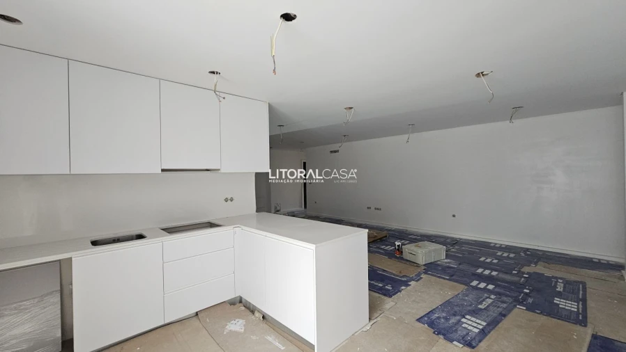 Apartamento T2 para Venda em Esgueira Foto 3